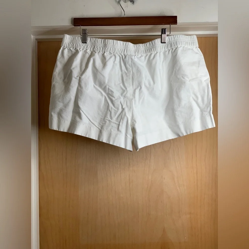 J Crew Women's White Casual 100% Cotton Pull On Shorts.   Size-X-Large